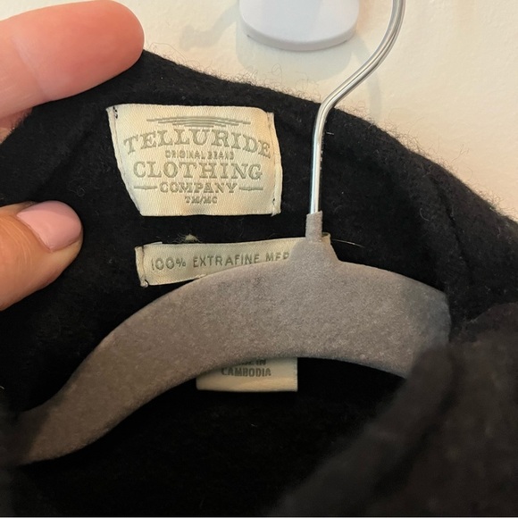 Telluride 100% Merino Wool Black Turtleneck Sweater Medium Minimalist Warm - Picture 8 of 8